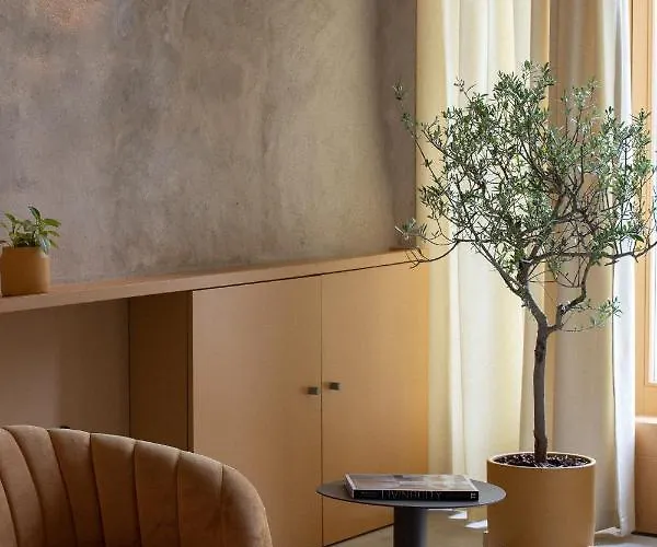 Na Travessa Suítes 4*