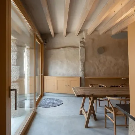 Na Travessa بورتو